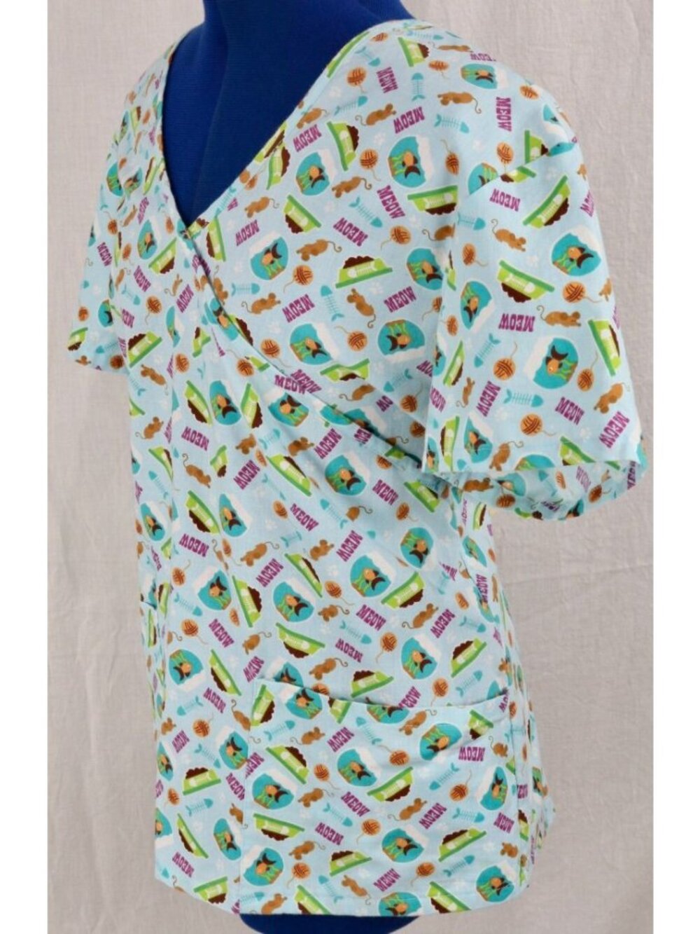 Y2K Scrub Top Womens M Blue Cat Whimsical Meow Novelty Cartoon Medical Vet VTG - Picture 4 of 9